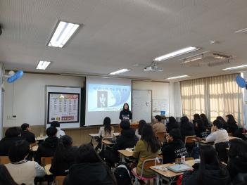 �۰��� �Բ� �ϴ� ���� ����(������ �Ҽ���... ÷���̹���